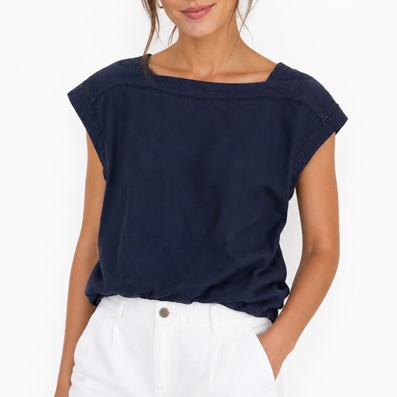 Ann Taylor Tops - Ann Taylor Navy Blue Linen Blend Cap Sleeve Crochet Lace Trim Blouse Size M